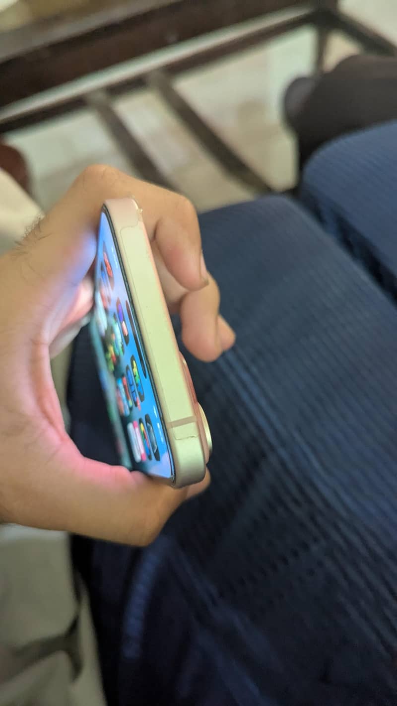 Apple iPhone 15 plus 3