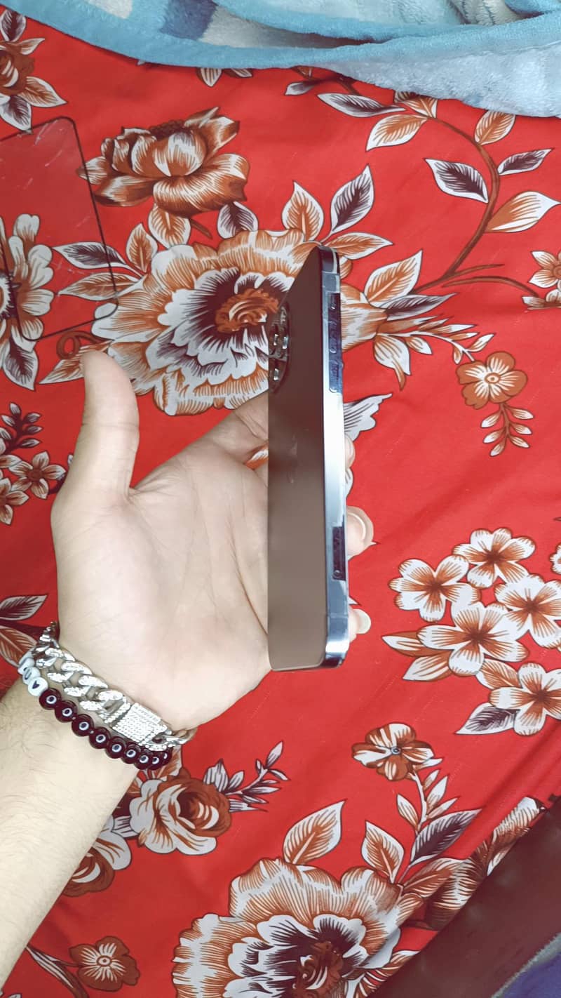 Apple iPhone 12 Pro 4
