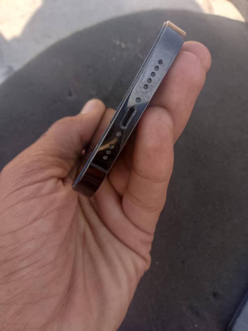 Apple iPhone 14 Pro 2