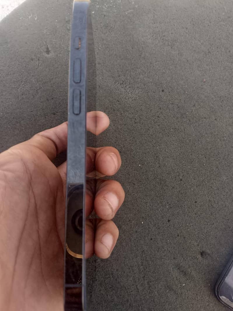 Apple iPhone 14 Pro 4