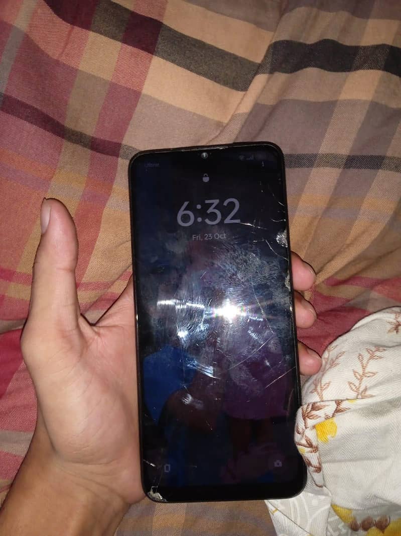 OPPO A77 1