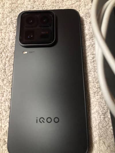 vivo iQoo 15 ultra box peck 16 512 gaming phone