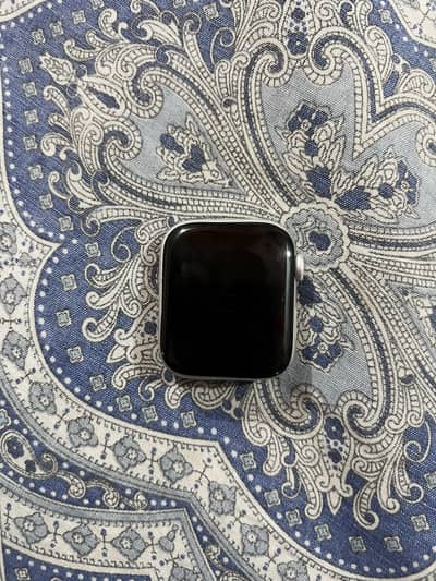 Apple Watch Series 5 44mm – iCloud Locked