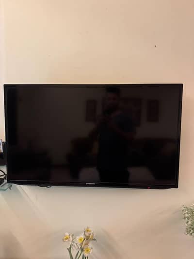 led screens samsung and ecostar