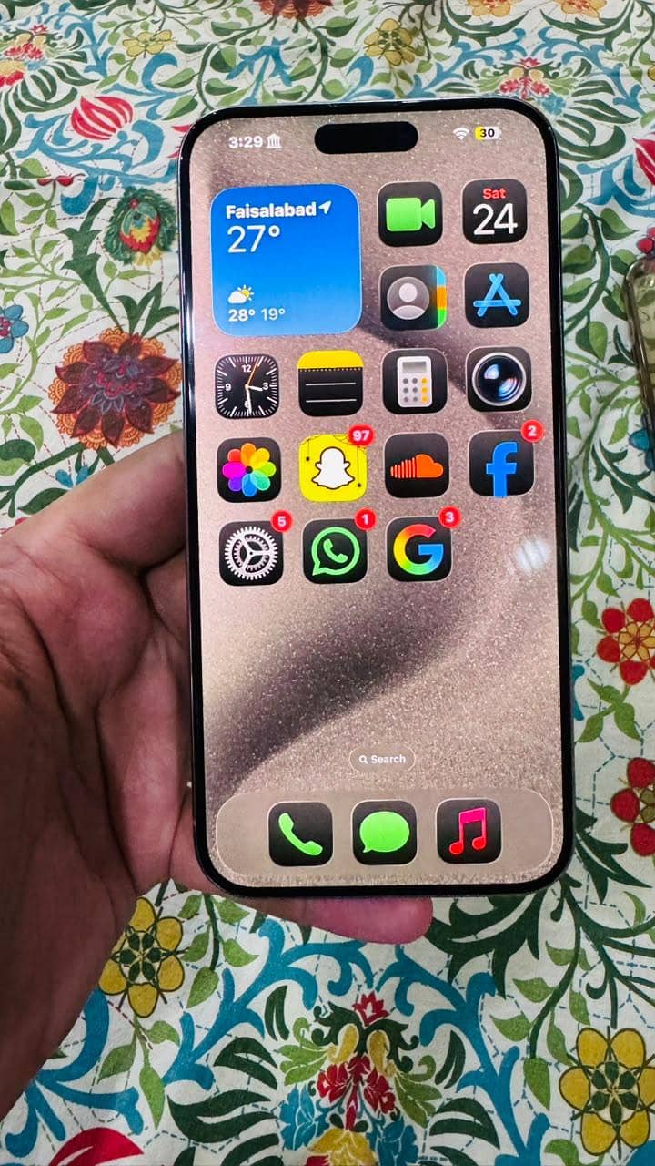 Apple iPhone 15 Pro Max 3