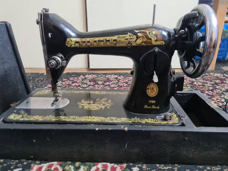 Singer Sewing Machine - Original 1