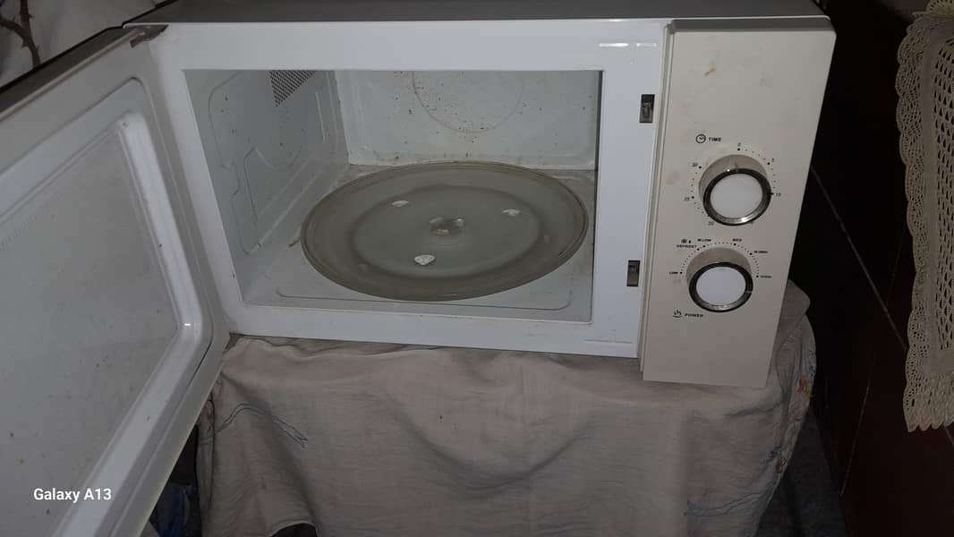 HAIER MICROWAVE 1