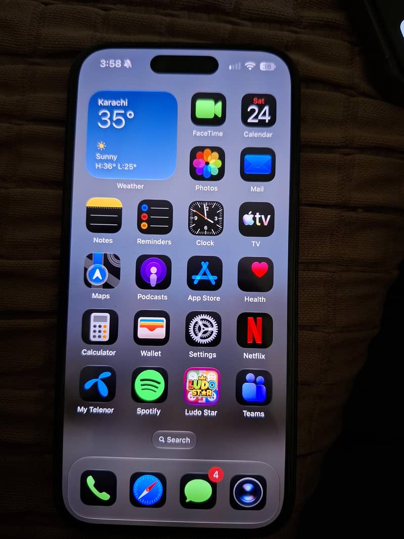 Apple iPhone 15 Pro 1
