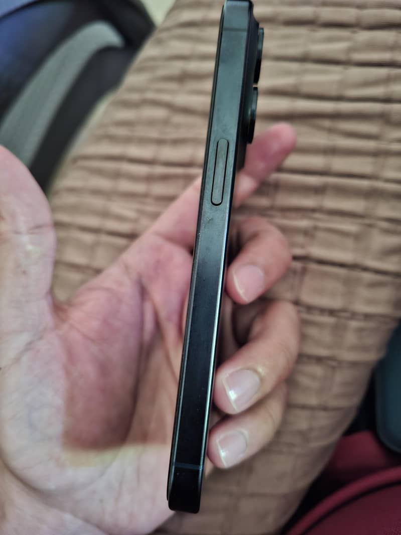 Apple iPhone 15 Pro 8