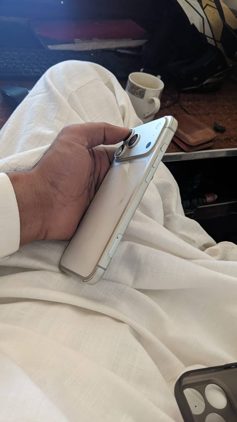 Apple iPhone 17 Pro Max 5