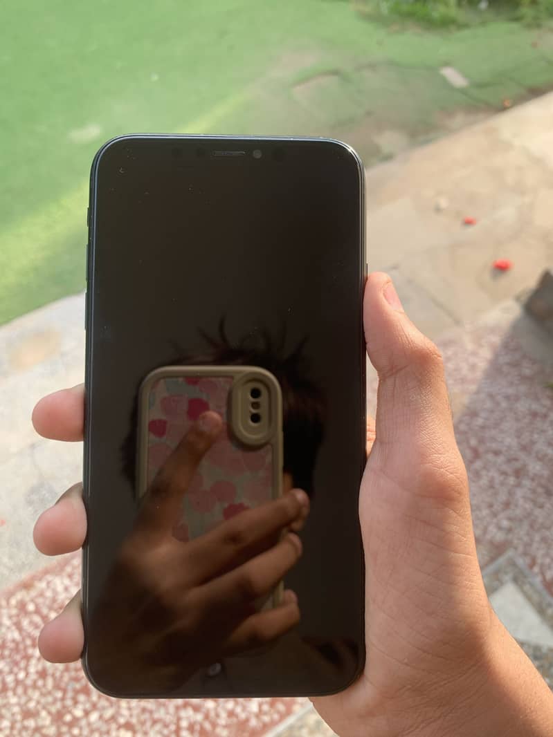 Apple iPhone XR 1