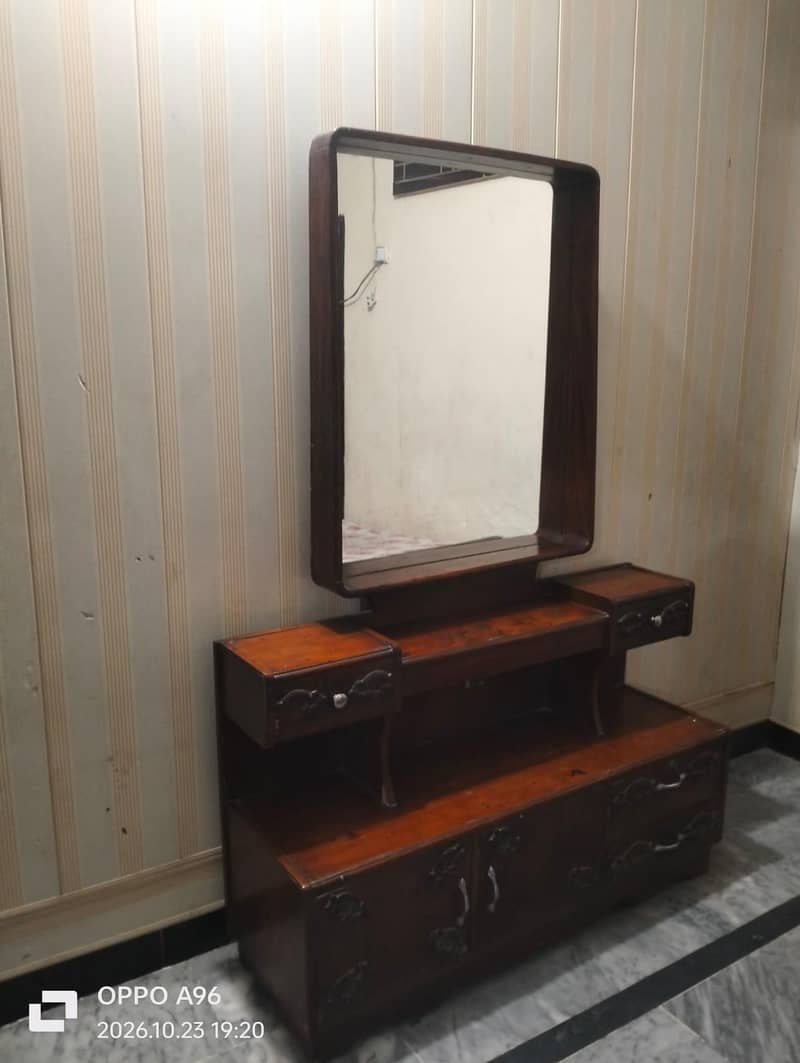 wooden dressing table 1
