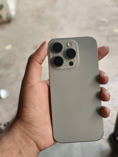 Apple iPhone 15 Pro