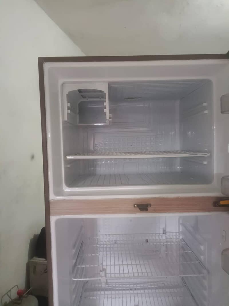 Waves Refrigerator 10