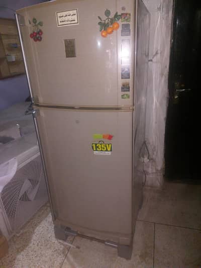 Urgent Sale - Aaj hi sell karna hai - Dawlance Double Door Fridge