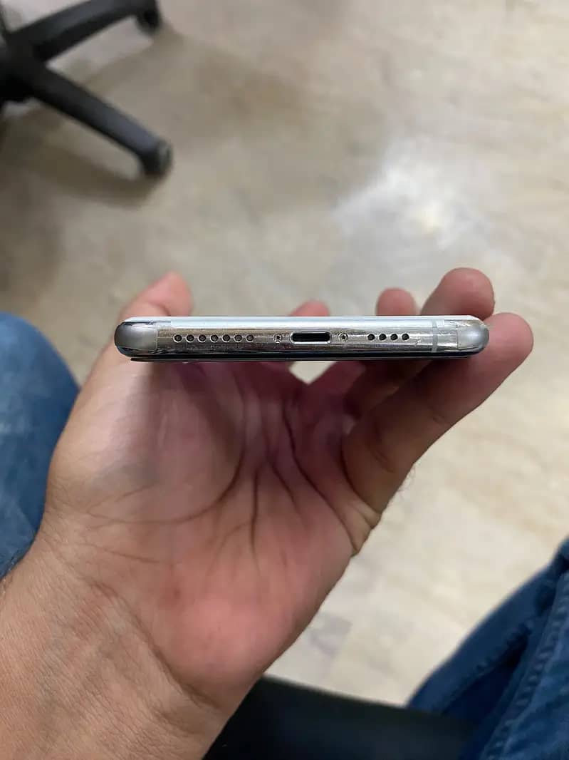Apple iPhone 11 Pro Max 0