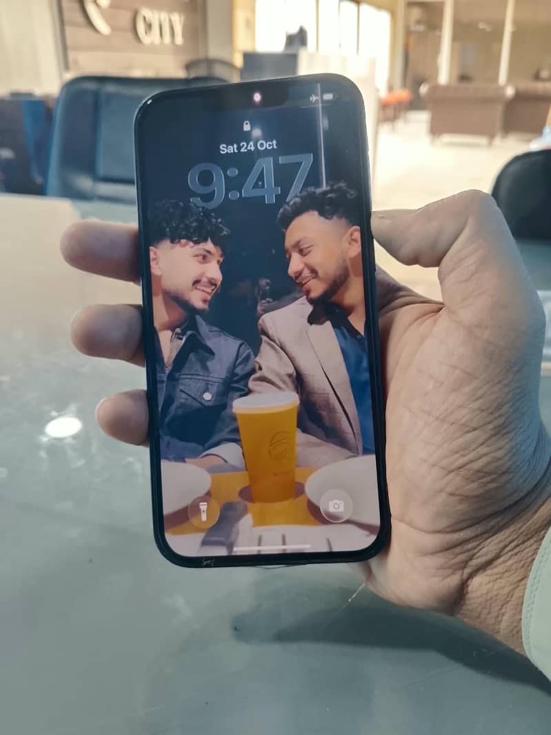Apple iPhone 13 2