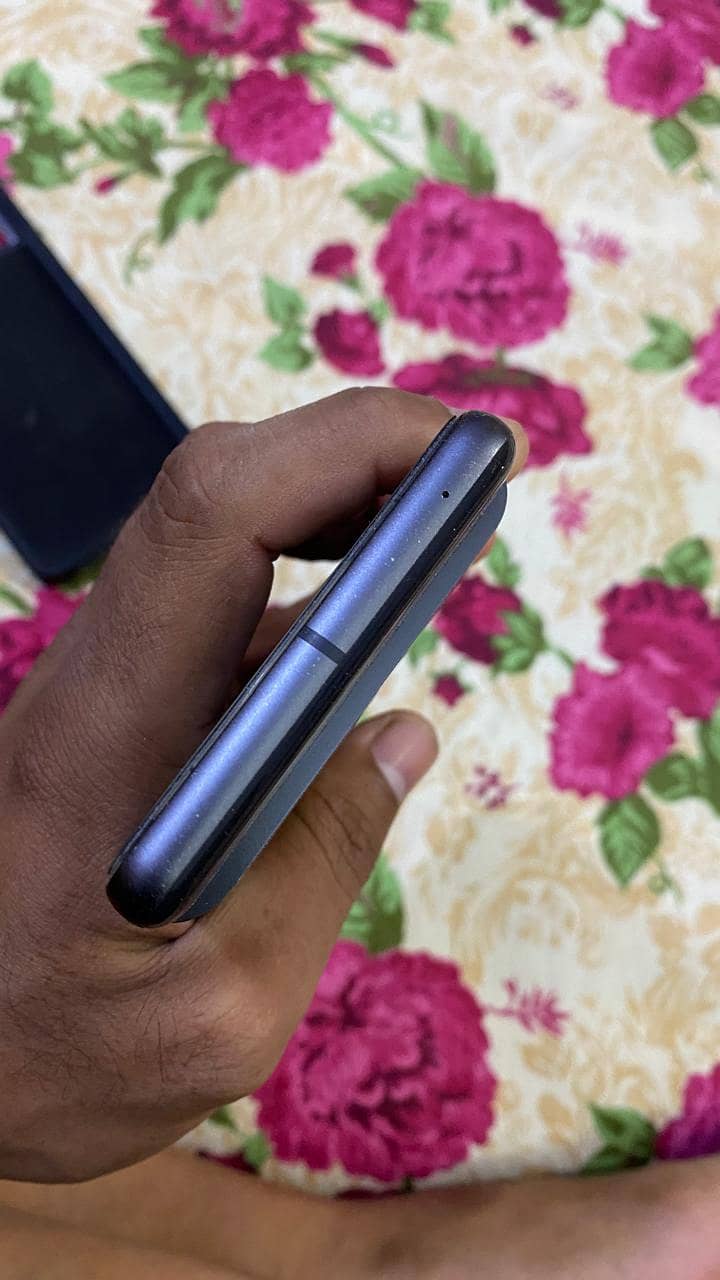 Google Pixel 7 4