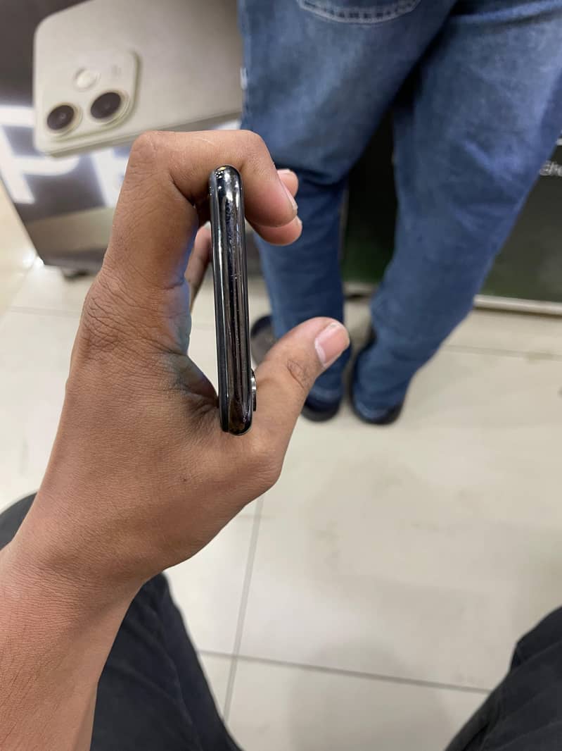 Apple iPhone X 9