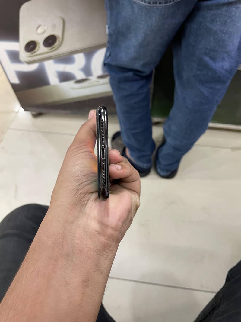 Apple iPhone X 10