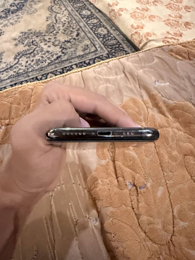Apple iPhone XS 2