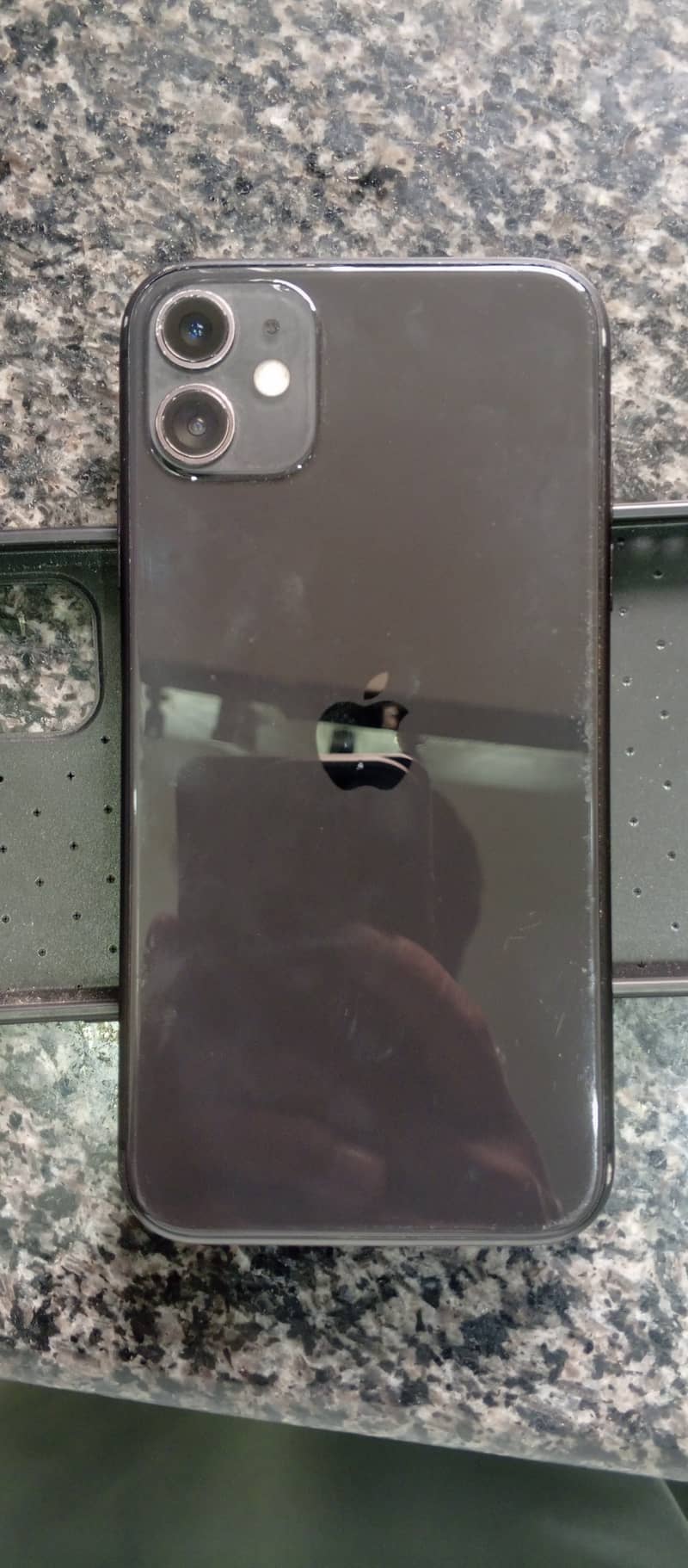 Apple iPhone 11 3