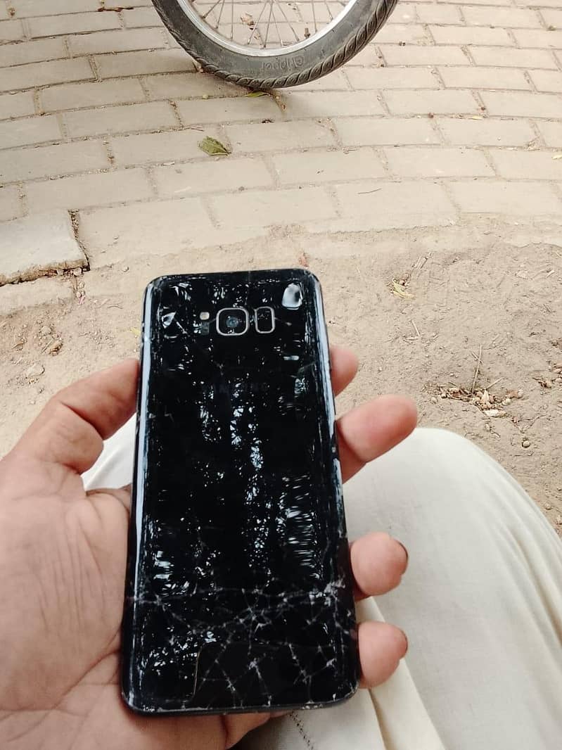 Samsung Mobile S8 4