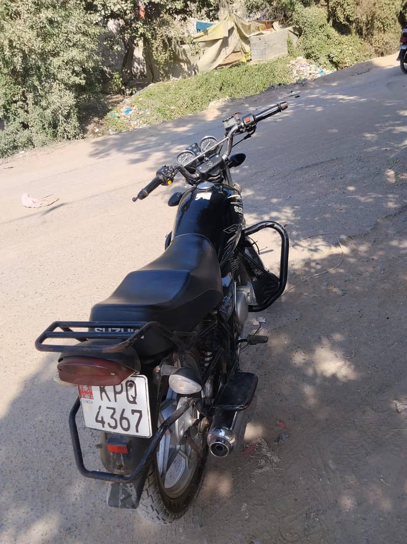 Suzuki GS 150 1