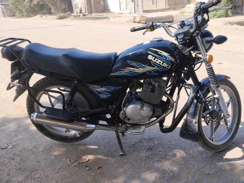 Suzuki GS 150 3
