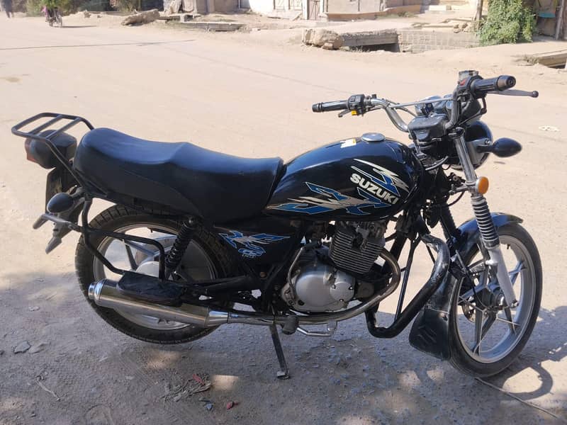Suzuki GS 150 4