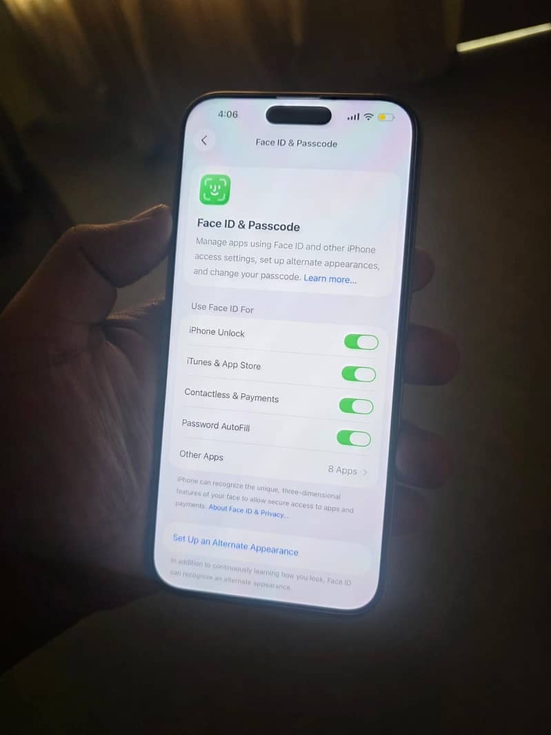 Apple iPhone 16 Pro Max 4