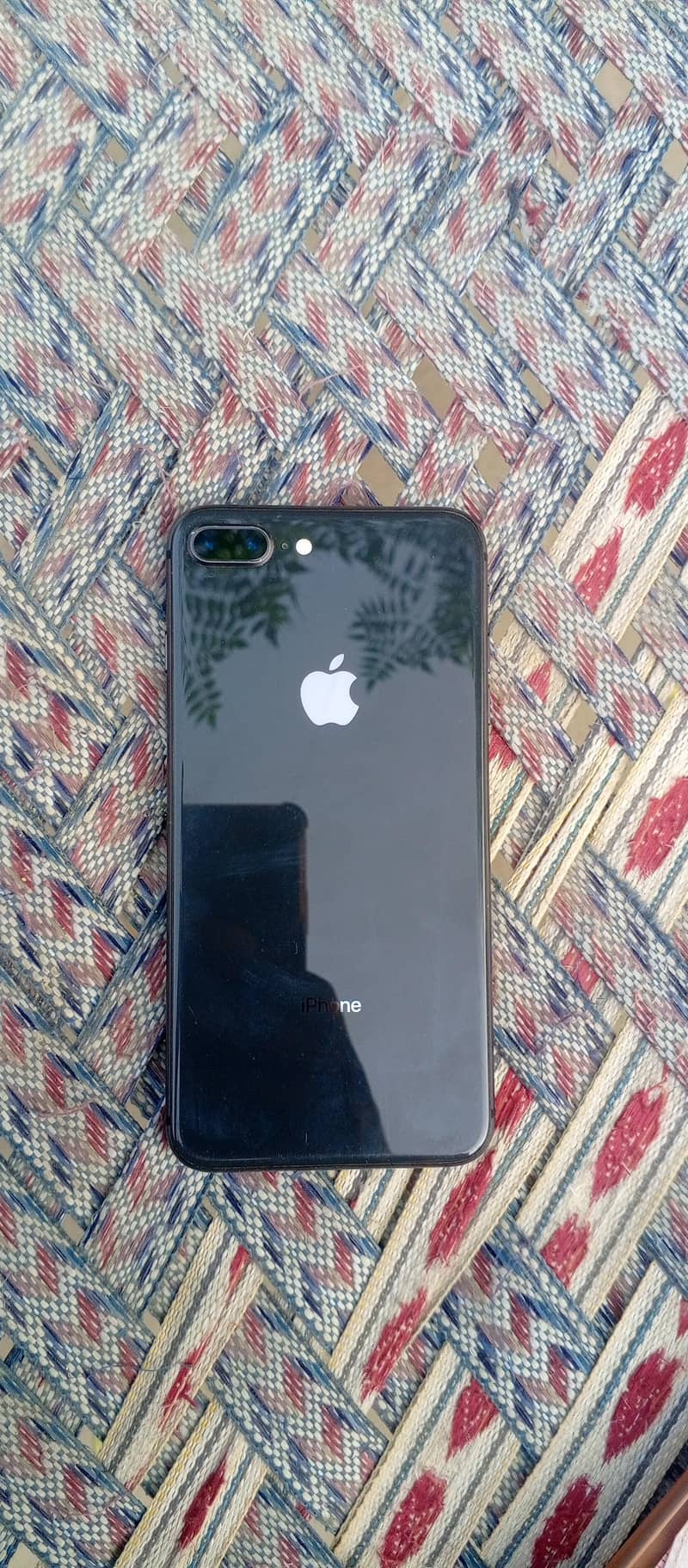 Apple iPhone 8 Plus 3