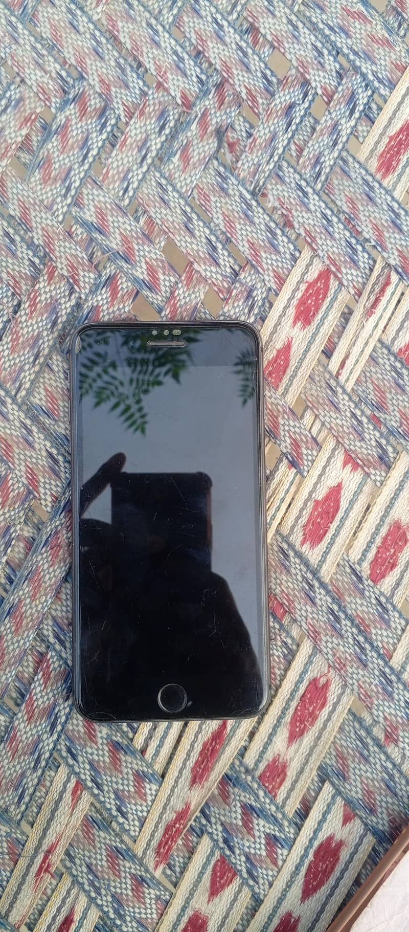 Apple iPhone 8 Plus 4