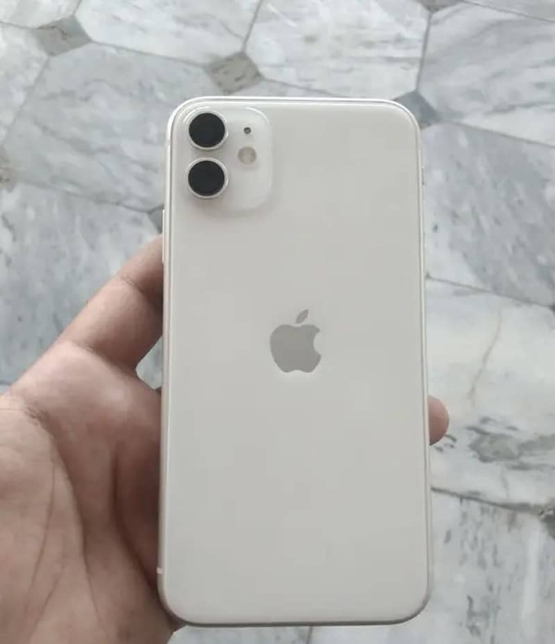 Apple iPhone 11 4
