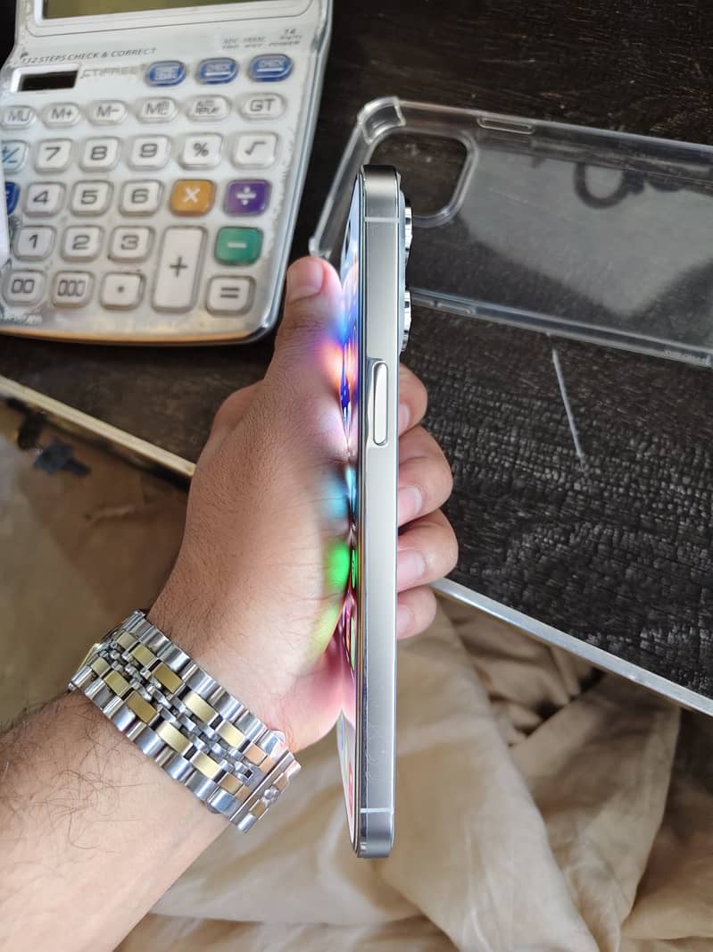 Apple iPhone 14 Pro Max 2