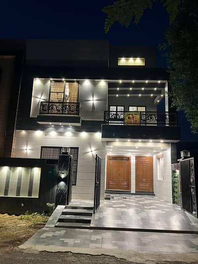 Brand New 5 Marla Luxury House for Sale in Bahria Town Lahore