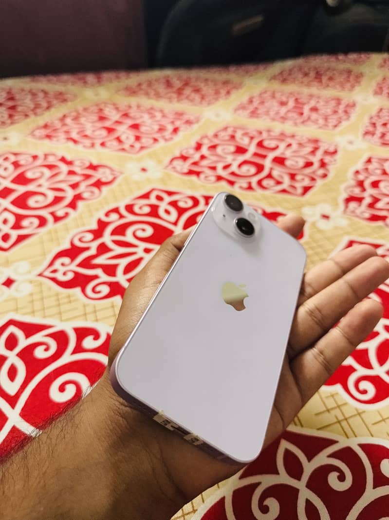 Apple iPhone 14 3