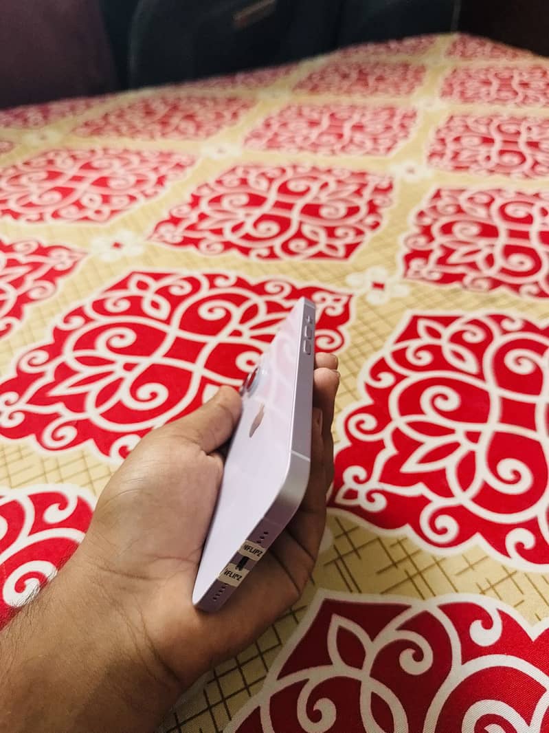 Apple iPhone 14 5