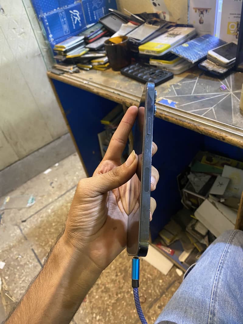 Apple iPhone 12 Pro Max 1