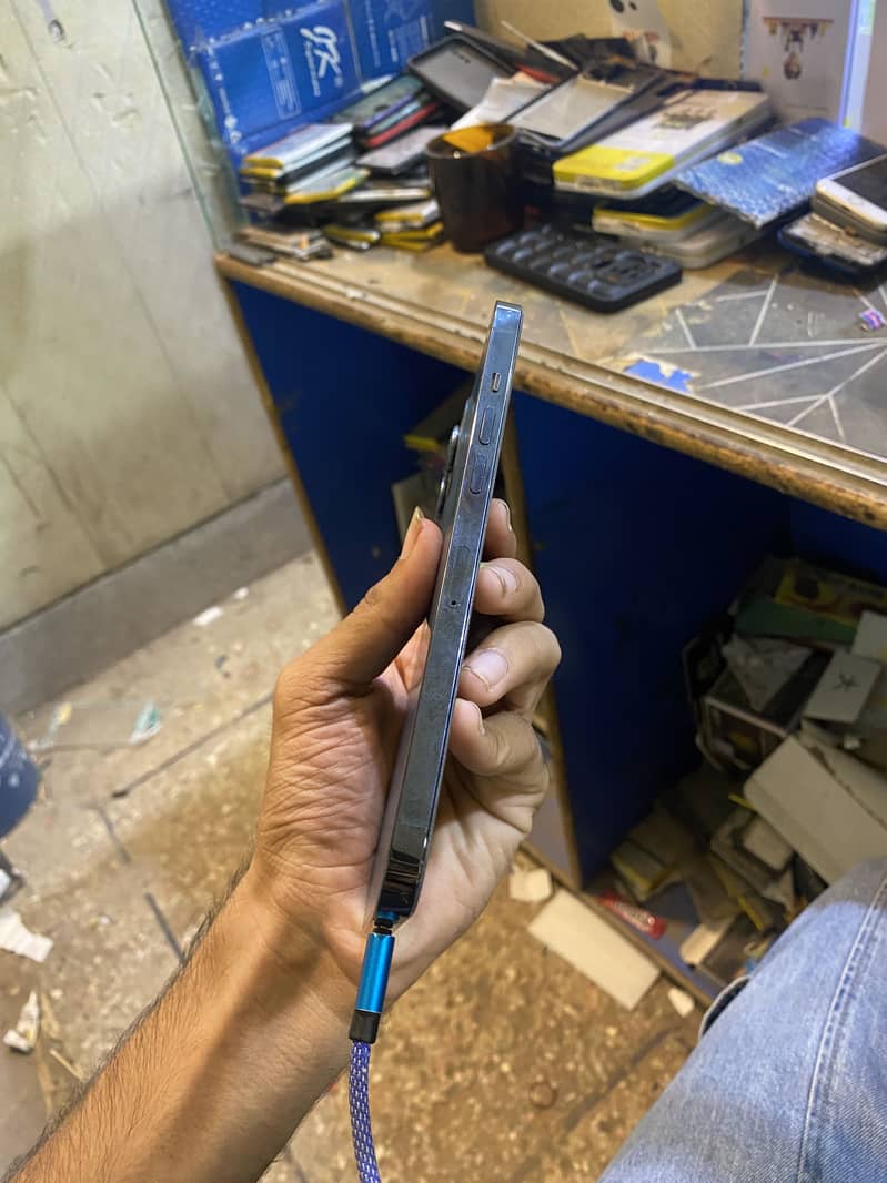 Apple iPhone 12 Pro Max 2