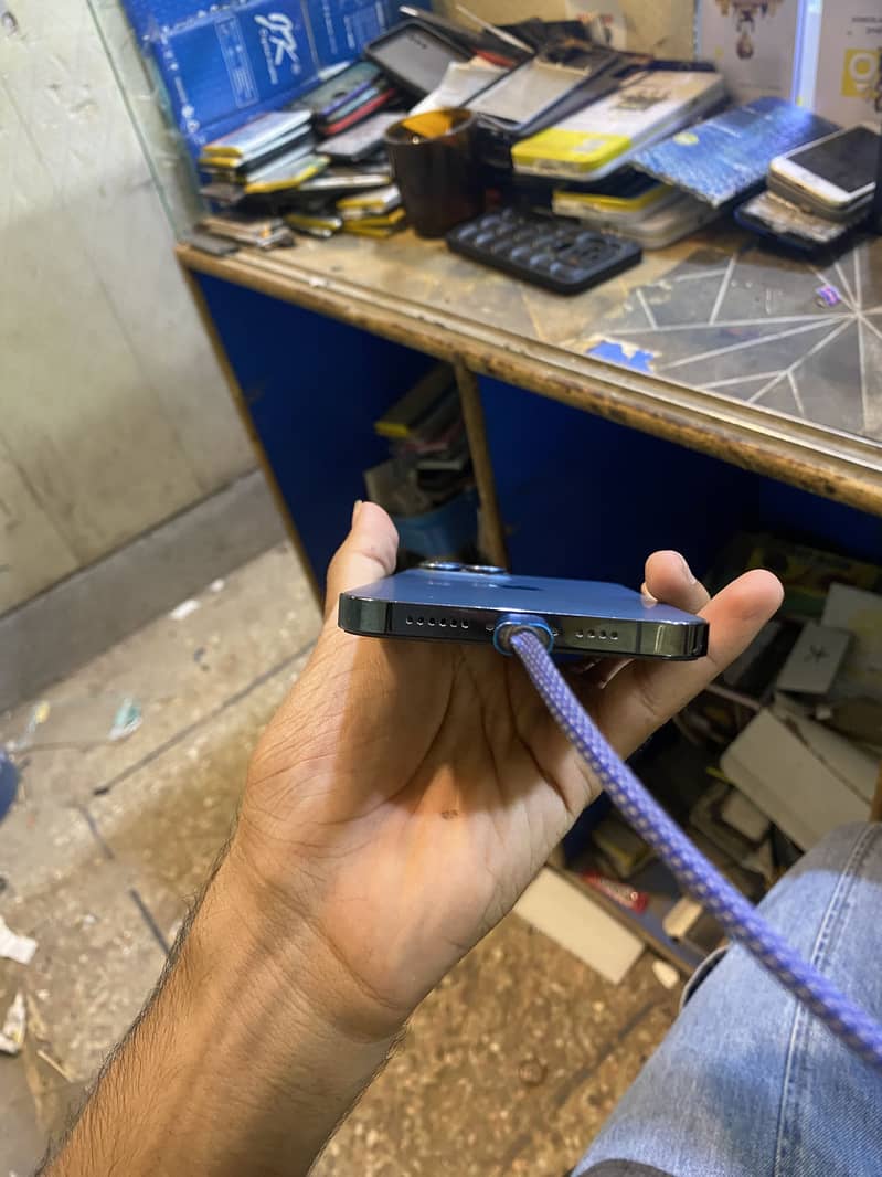 Apple iPhone 12 Pro Max 3