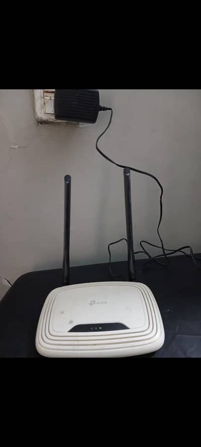 TP-Link WiFi Router TL-WR841N – Fully Working with Adapter