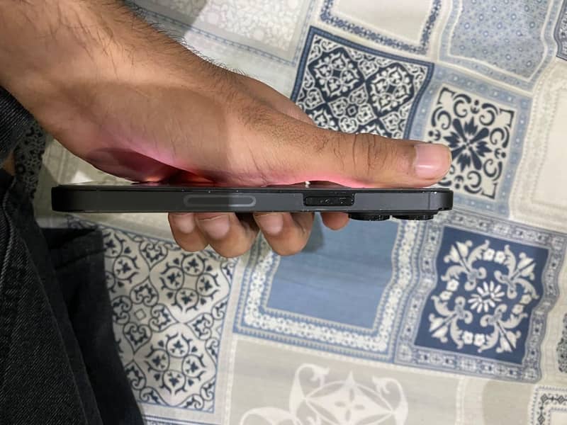 Apple iPhone 14 Pro 4