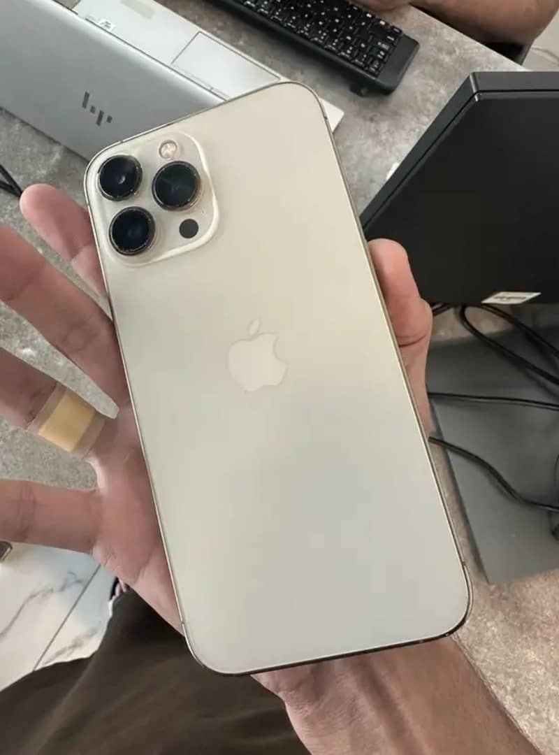 Apple iPhone 14 Pro Max 0
