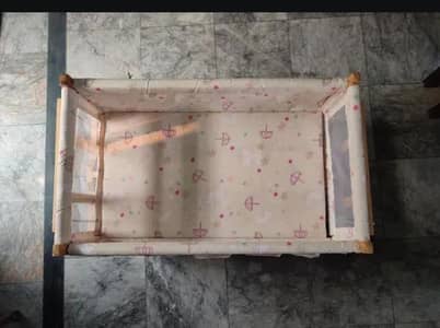baby cot