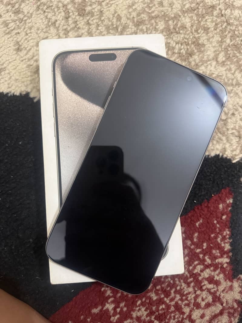 Apple iPhone 15 Pro Max 2