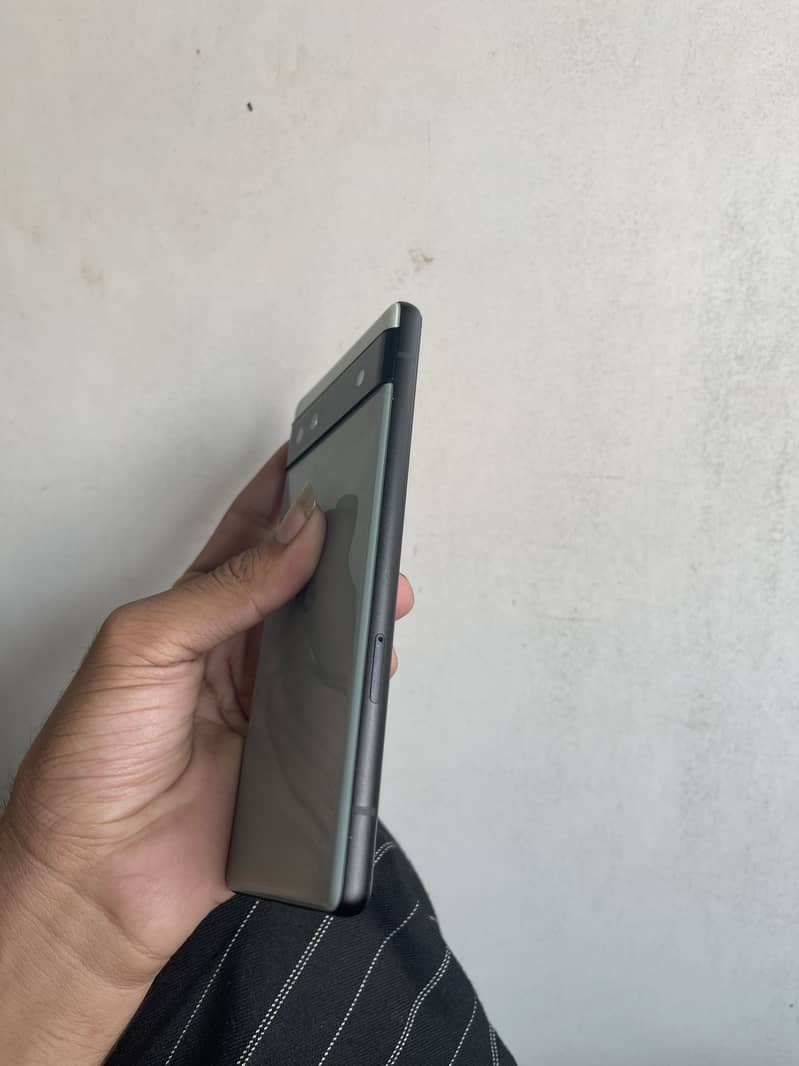 Google Pixel 6a 4