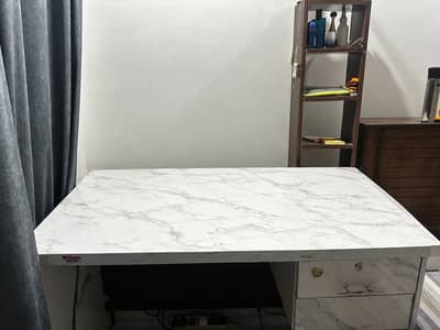 Office table
