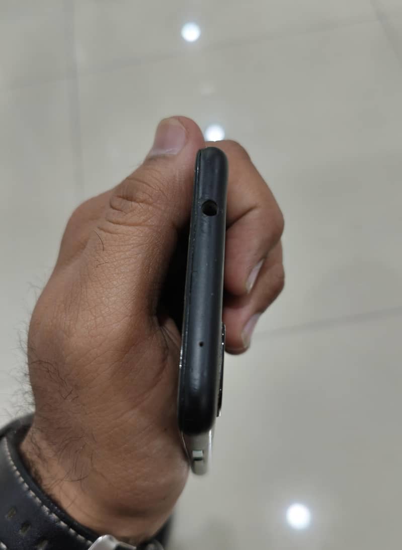 Google Pixel 4a 3