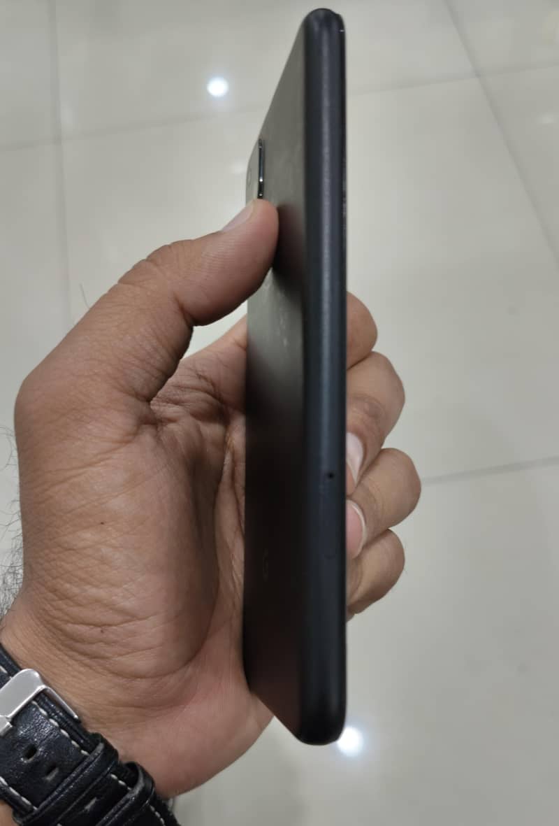 Google Pixel 4a 5